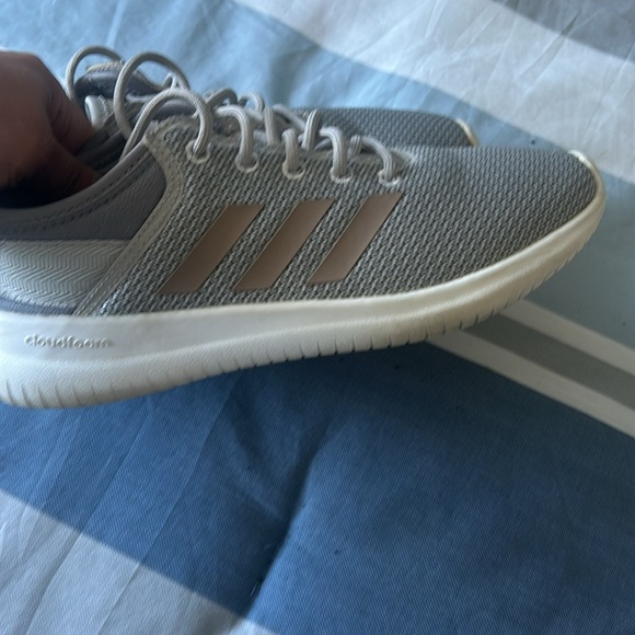 Women’s Adidas Cloadform sneakers - Picture 3 of 6